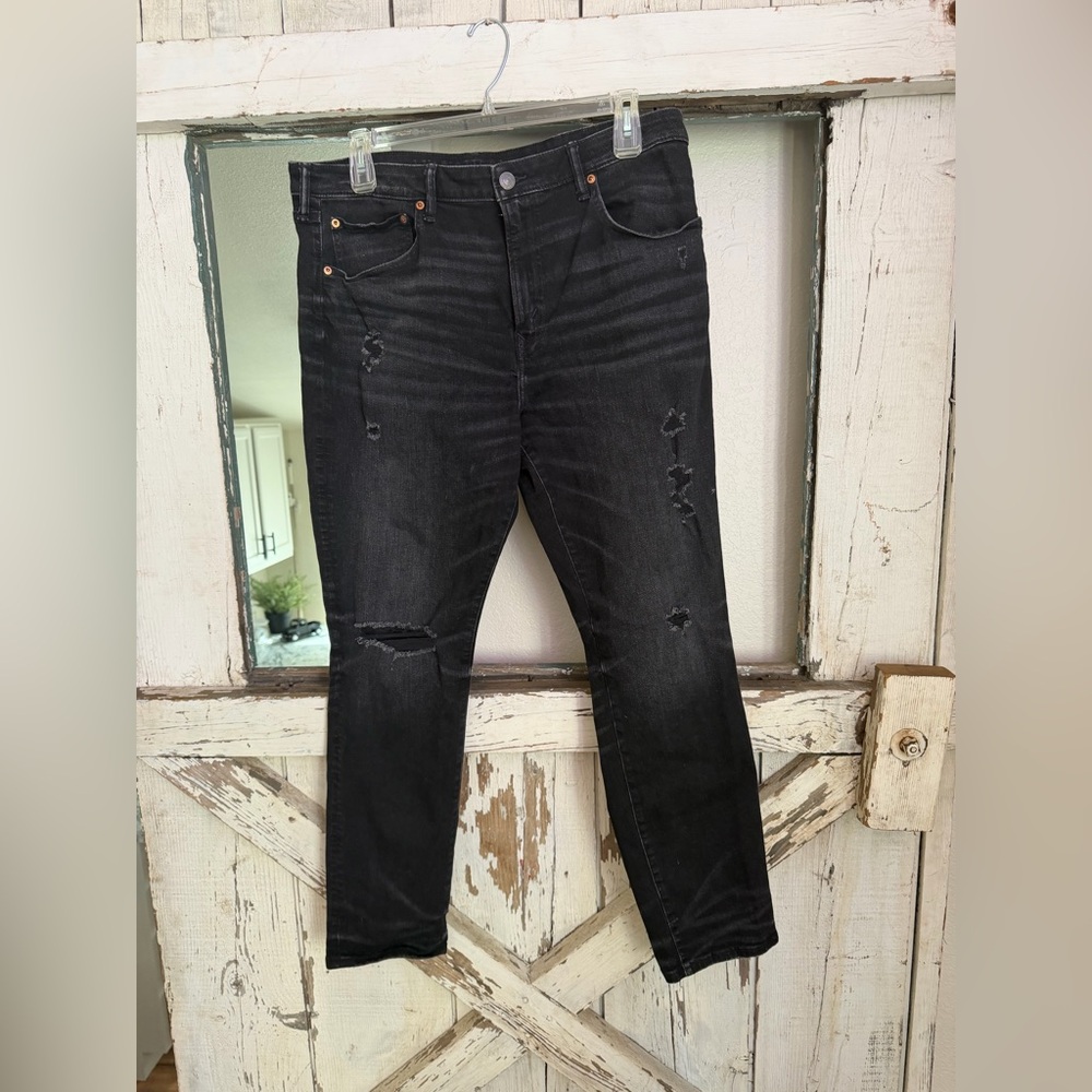 American Eagle Outfitters Black Slim Distressed Jeans 38x32